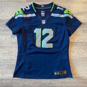 Seahawks 12th Man Jersey, Embroidered Details